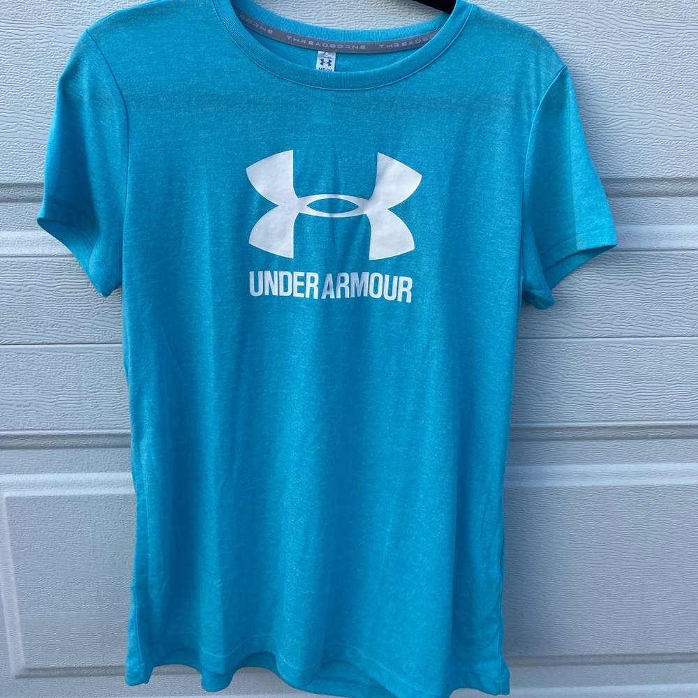 Under Armour tshirt